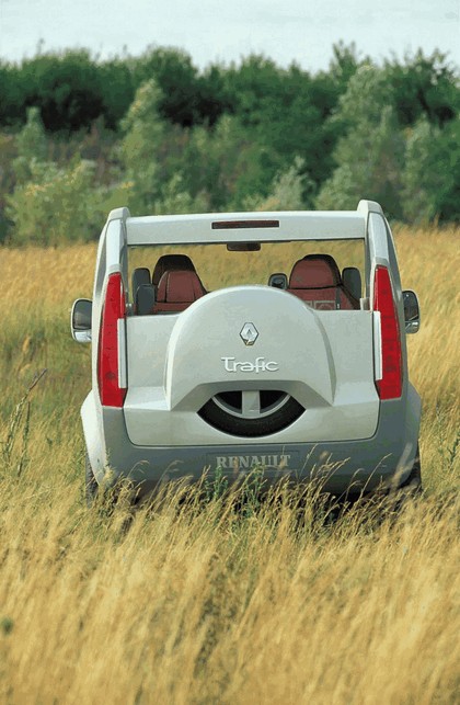 2004 Renault Trafic Deckup concept 12
