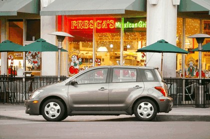 2004 Scion xA 7