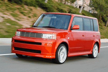 2004 Scion xB 8