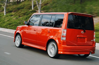 2004 Scion xB 10