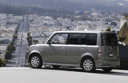 2004 Scion xB 27