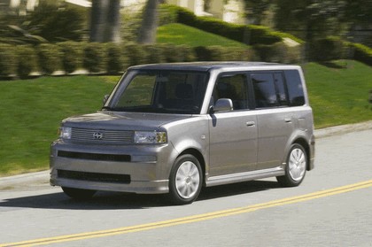 2004 Scion xB 33