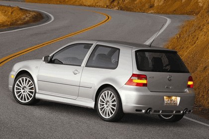 2004 Volkswagen Golf R32 3