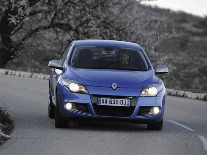 2010 Renault Megane GT 5-door 3