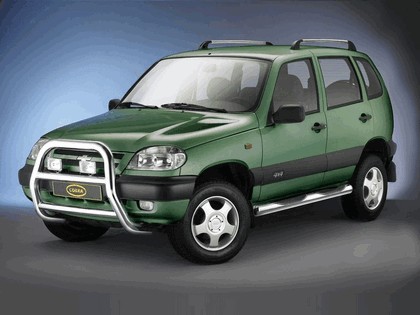 2002 Chevrolet Niva by Cobra Technologies 1