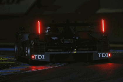 2010 Audi R15 TDI - 24hrs Le Mans 16