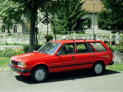1983 Peugeot 305 Break 1
