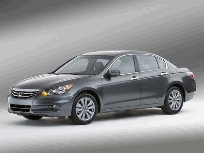 2010 Honda Accord sedan - USA version 2