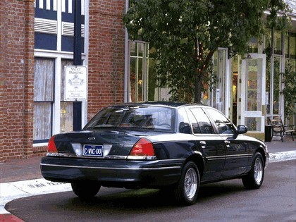 1998 Ford Crown Victoria 9