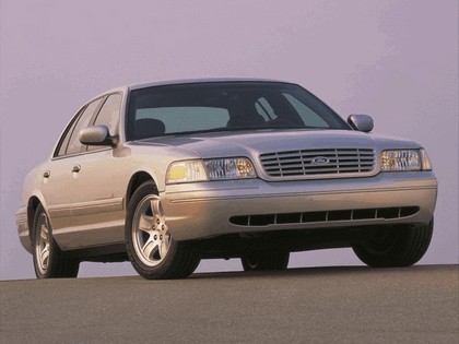 1998 Ford Crown Victoria 26