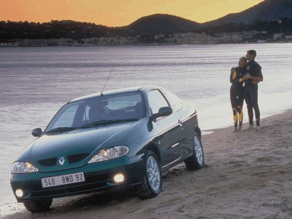 1999 Renault Megane coupé 5