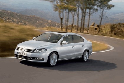 2010 Volkswagen Passat 9