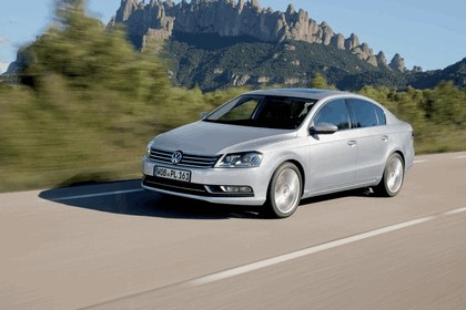 2010 Volkswagen Passat 12