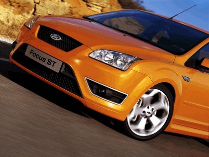 2005 Ford Focus ST 3-door european version 5