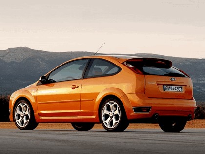 2005 Ford Focus ST 3-door european version 8