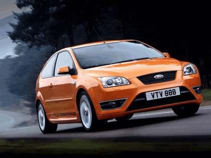 2005 Ford Focus ST 3-door european version 17