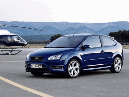 2005 Ford Focus ST 3-door european version 24