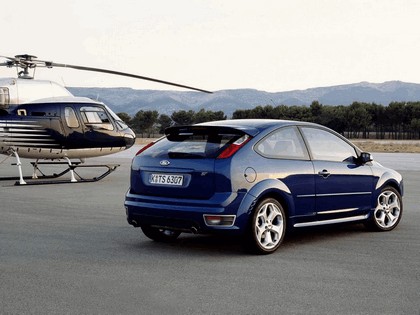 2005 Ford Focus ST 3-door european version 25