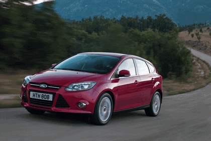 2010 Ford Focus hatchback 3