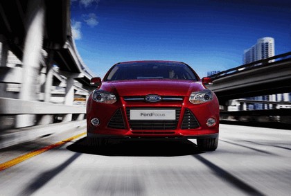 2010 Ford Focus hatchback 10