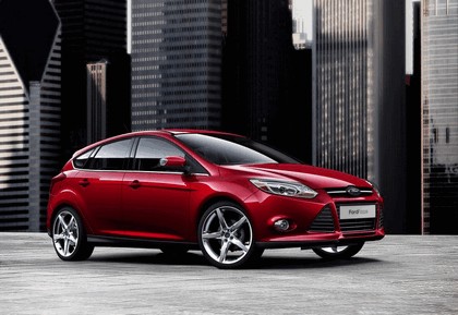 2010 Ford Focus hatchback 13