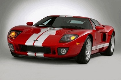 2005 Ford GT 10