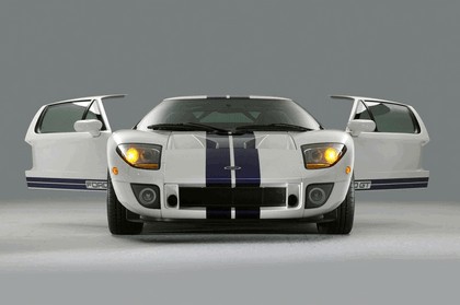 2005 Ford GT 16