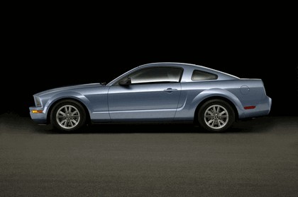 2005 Ford Mustang V6 9