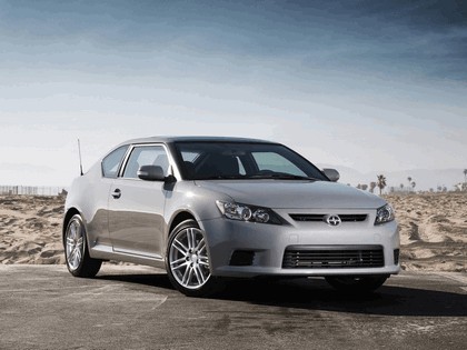 2010 Scion tC 9