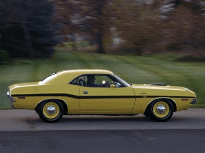 1970 Dodge Challenger RT 14