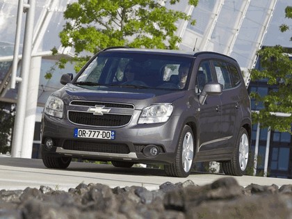 2010 Chevrolet Orlando 12