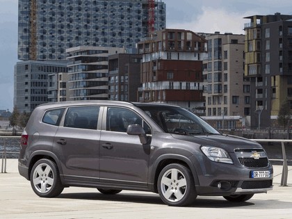 2010 Chevrolet Orlando 13