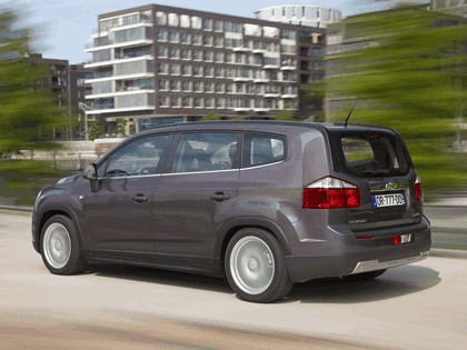 2010 Chevrolet Orlando 17