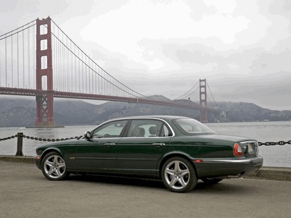 2005 Jaguar XJ Super V8 2