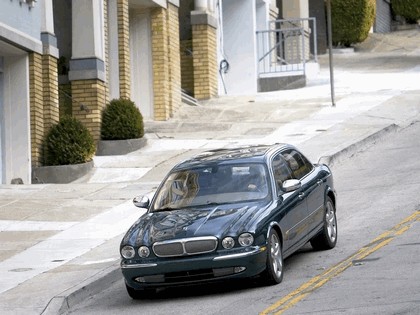 2005 Jaguar XJ Super V8 3