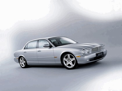 2005 Jaguar XJ8 L 12