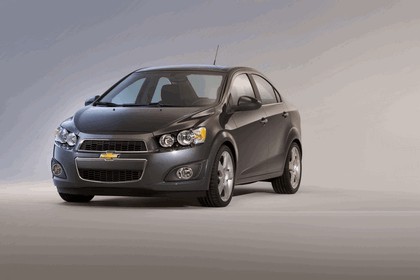 2011 Chevrolet Sonic sedan 4