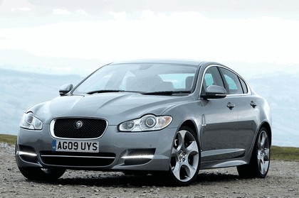 2011 Jaguar XF D S 1