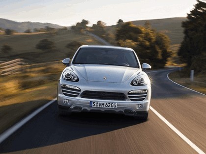 2011 Porsche Cayenne 13