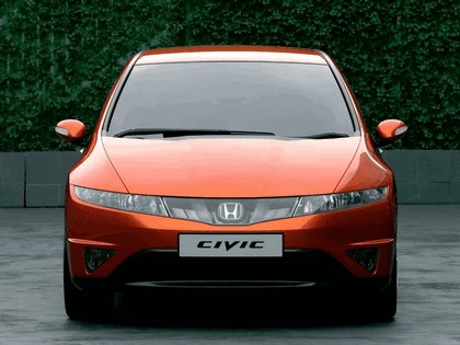 2005 Honda Civic 5-door concept 6