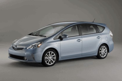 2011 Toyota Prius V hybrid 9