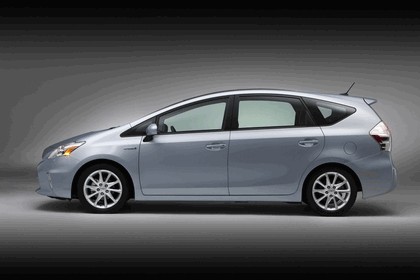 2011 Toyota Prius V hybrid 12