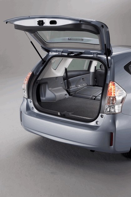 2011 Toyota Prius V hybrid 47