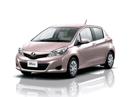 2011 Toyota Vitz 3