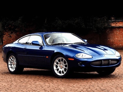 1998 Jaguar XKR coupé 1