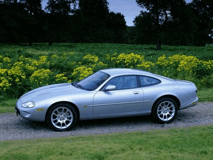 1998 Jaguar XKR coupé 3