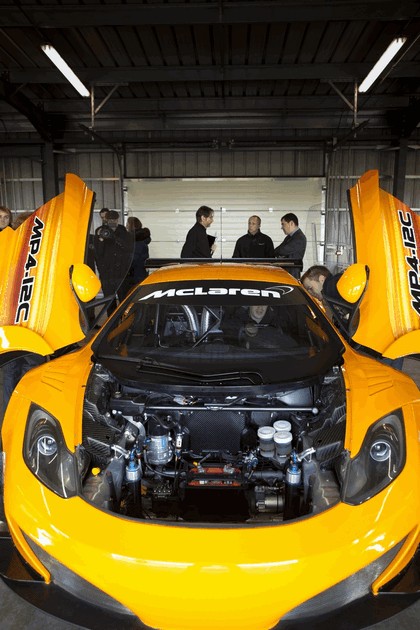 2011 McLaren MP4-12C GT3 10