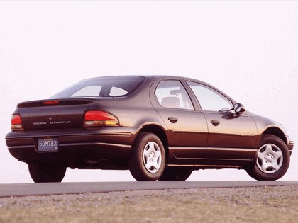 1995 Dodge Stratus 2