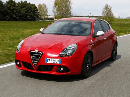 2010 Alfa Romeo Giulietta Quadrifoglio verde 8