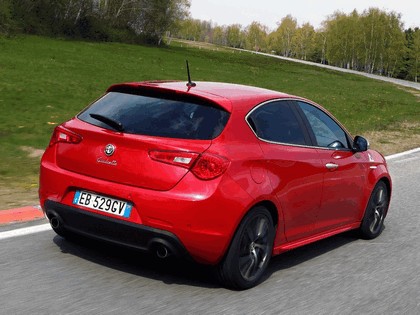 2010 Alfa Romeo Giulietta Quadrifoglio verde 10